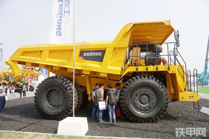 柳工SGR50C非公路自卸车展会( )