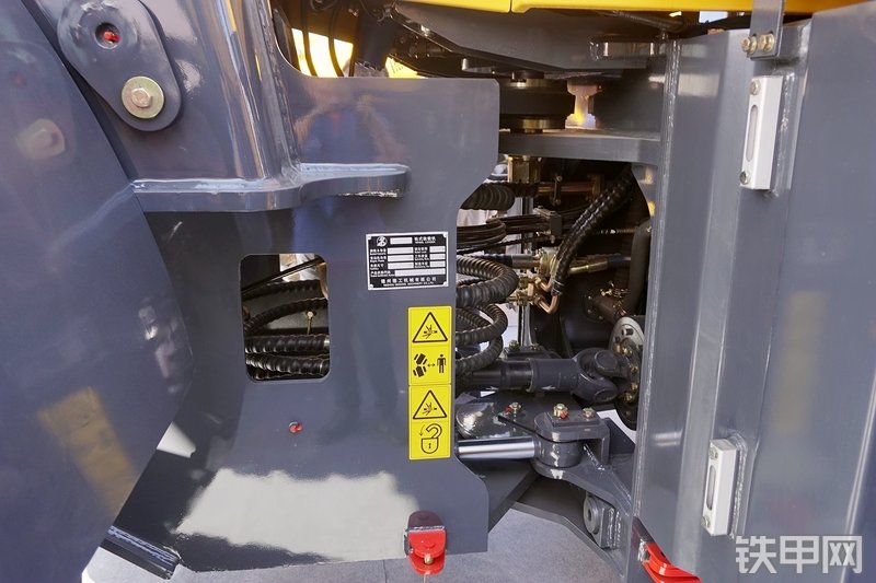 德工DG956N装载机展会( )