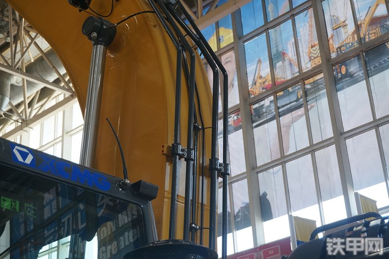 徐工XE215D挖掘机展会( )