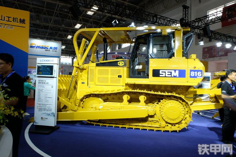 山工SEM816-森林型推土机展会( )