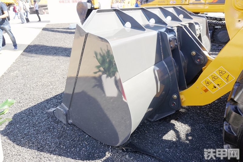 柳工CLG856H装载机展会( )