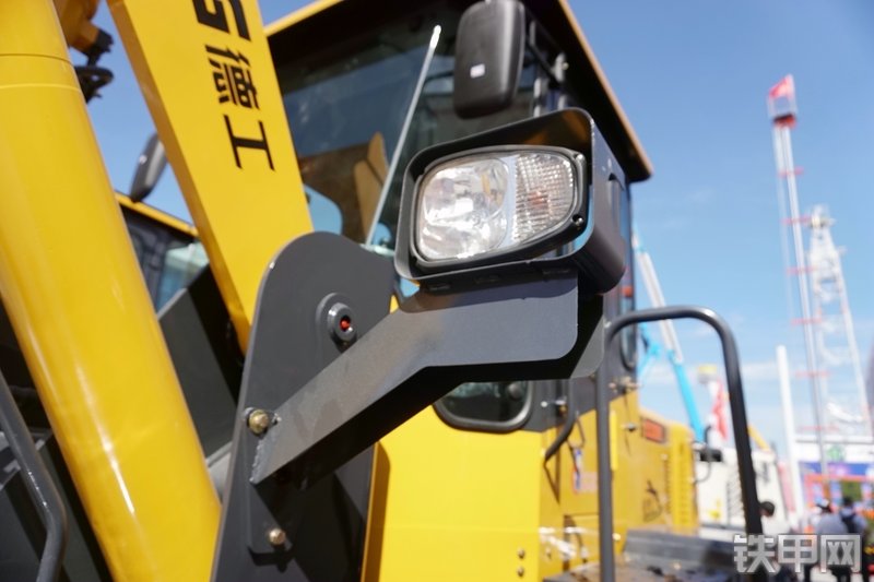 德工DG938N装载机展会( )