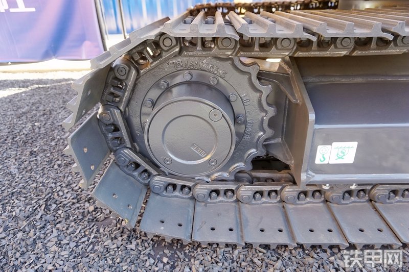 柳工CLG9075E挖掘机展会( )