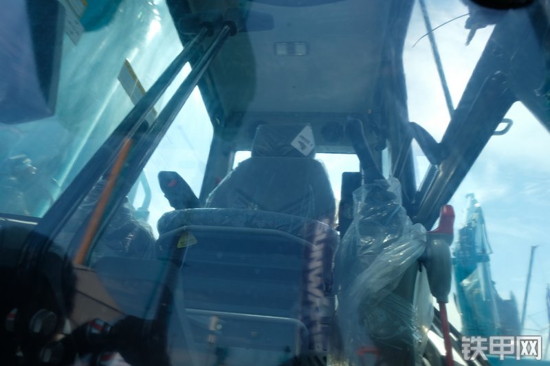 山河智能SWE215E挖掘机展会( )