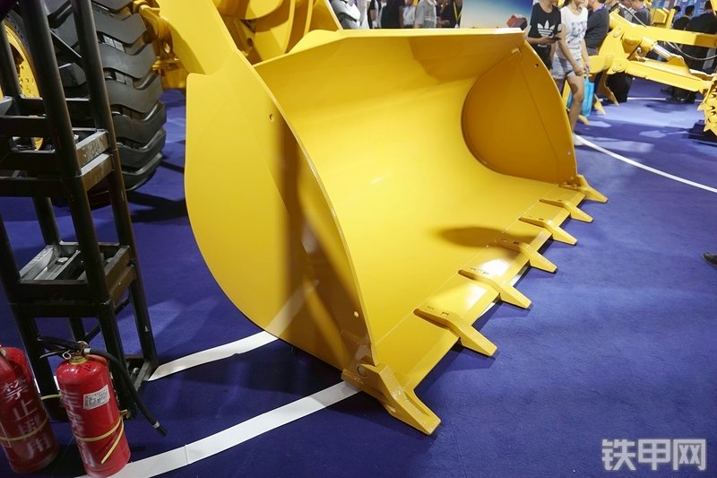 山工SEM655D装载机展会( )