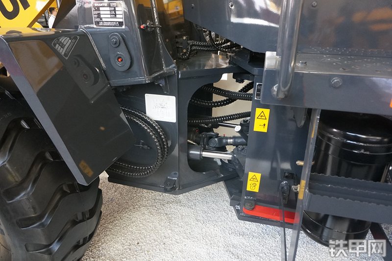 山推SL33H装载机展会( )