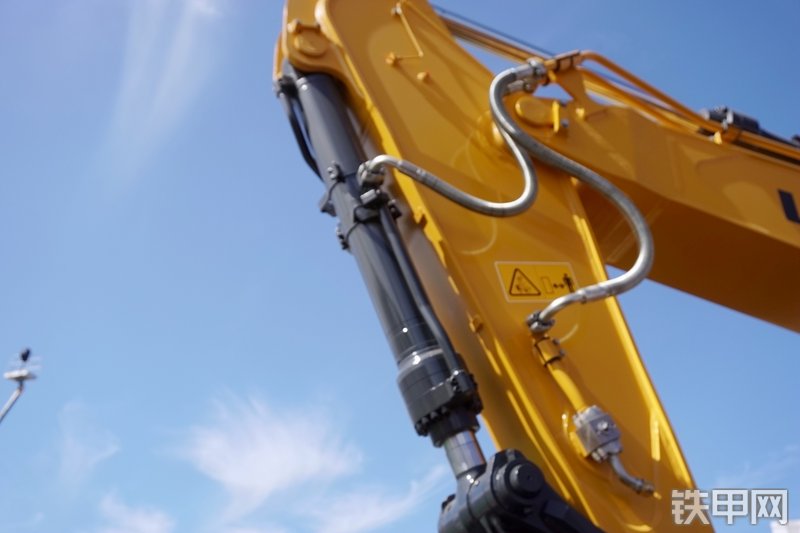 柳工CLG950E挖掘机展会( )