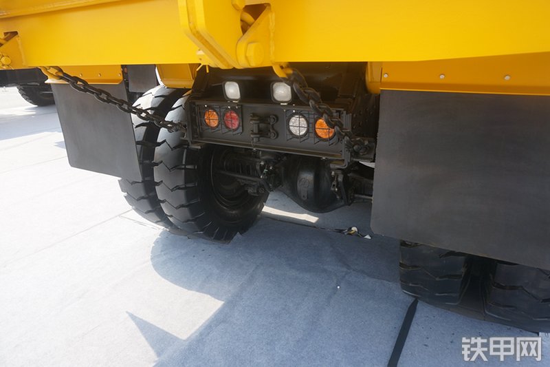 同力TL855非公路自卸车展会( )