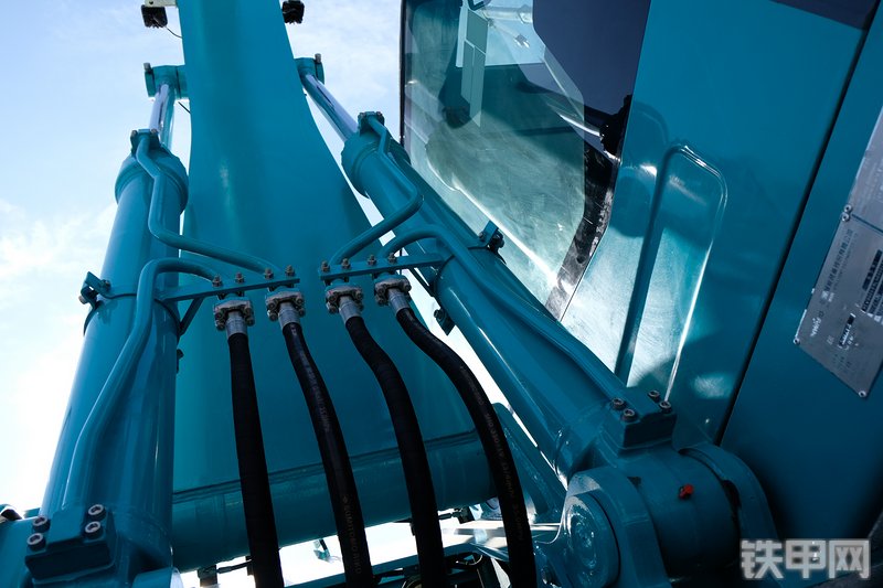 山河智能SWE215E挖掘机展会( )