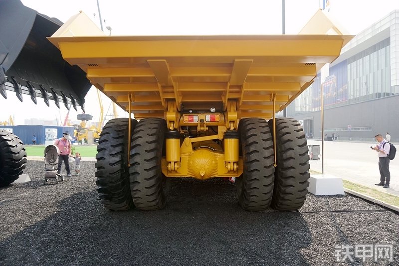 柳工SGR50C非公路自卸车展会( )