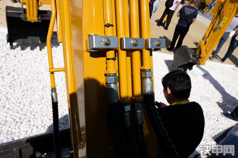 山东临工E660FL挖掘机图解( )