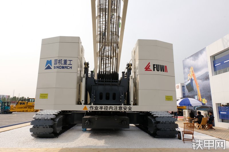 国机重工GWC200起重机展会( )