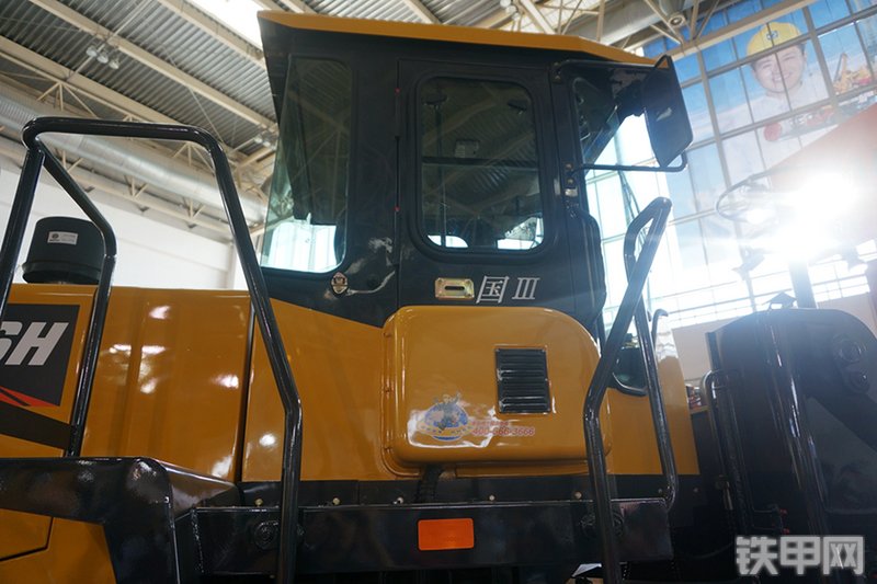 山推SL56H装载机展会( )