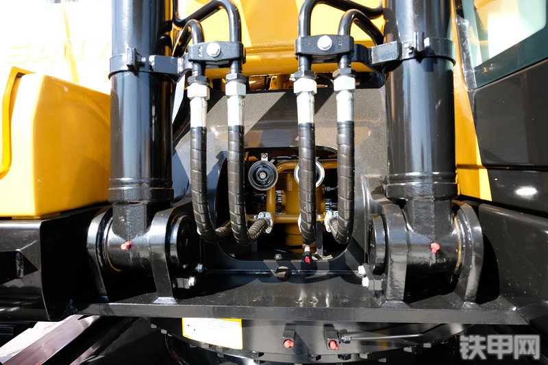 三一重工SY225H挖掘机展会( )