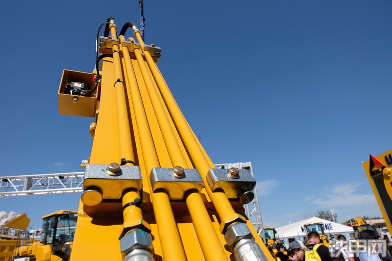 山东临工E660FL挖掘机图解( )