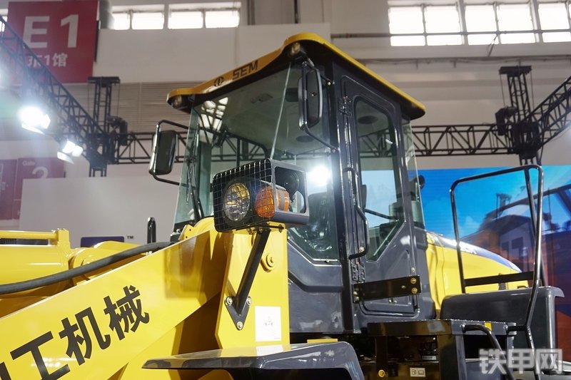 山工SEM655D装载机展会( )