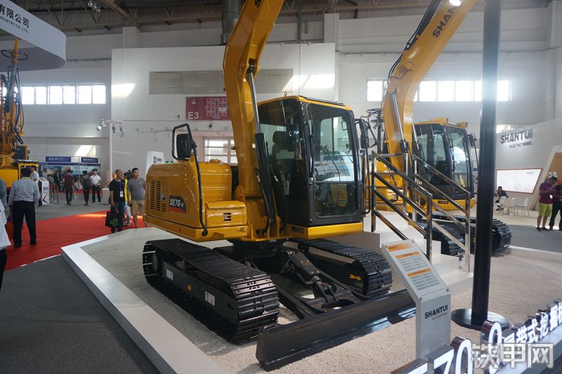 山推SE70-9挖掘机展会( )