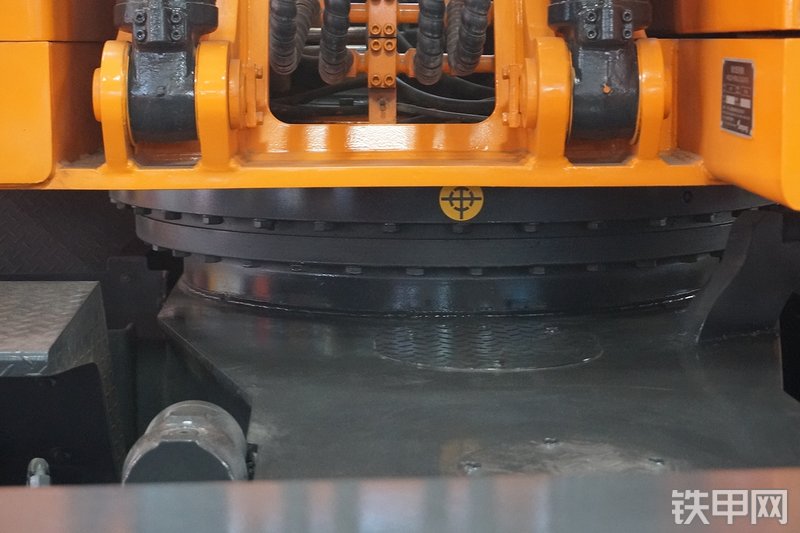 詹阳重工 JYL621F挖掘机展会( )