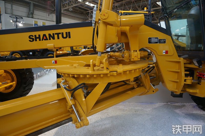 山推SG21-3平地机展会( )