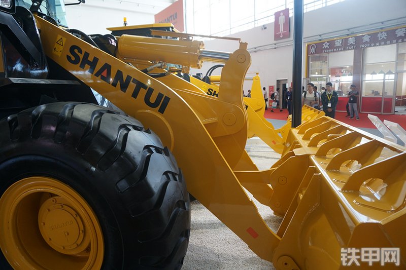 山推SL56H装载机展会( )