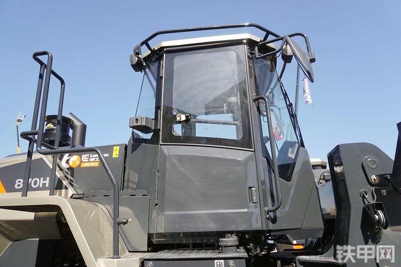 柳工CLG870H装载机展会( )