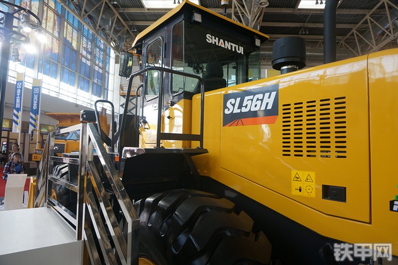 山推SL56H装载机展会( )