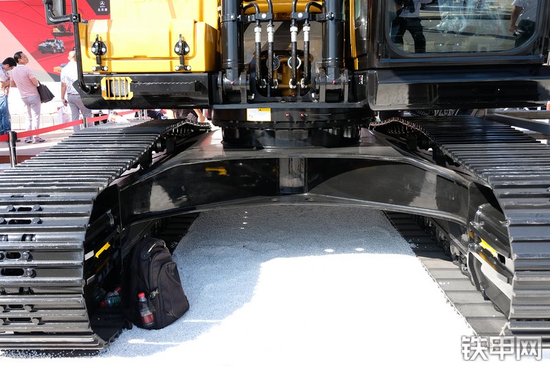 三一重工SY225H挖掘机展会( )