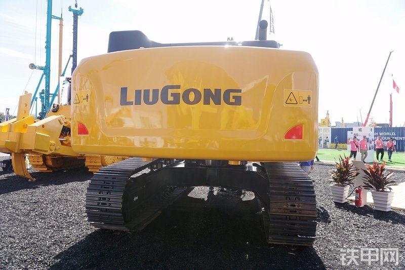 柳工CLG950E挖掘机展会( )