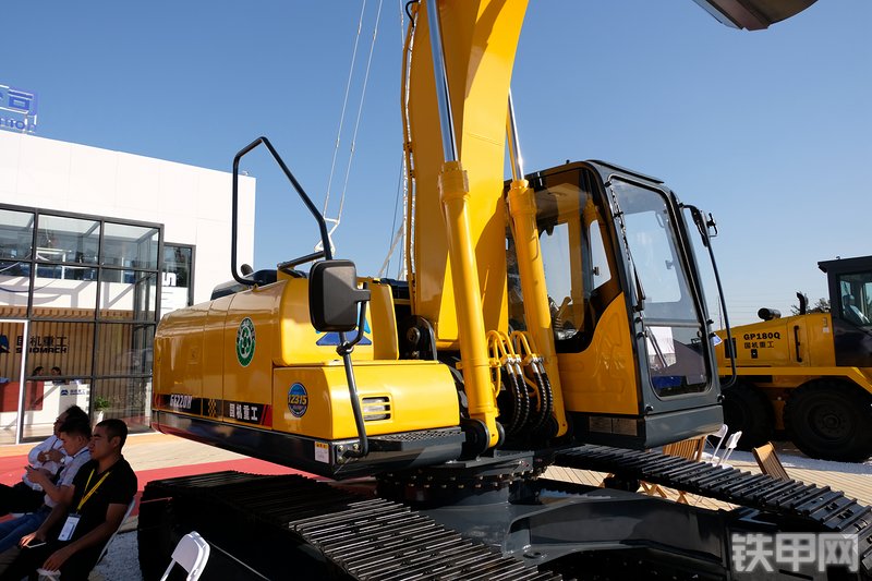 国机重工GE220H挖掘机展会( )