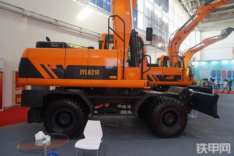 詹阳重工 JYL621F挖掘机展会( )