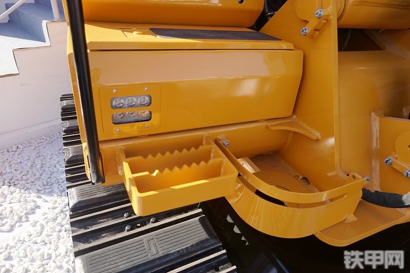 恒特重工HT80-7挖掘机展会( )