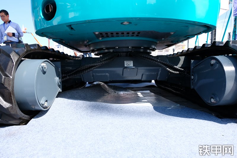 山河智能SWE18UB挖掘机展会( )