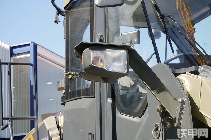 柳工CLG870H装载机展会( )