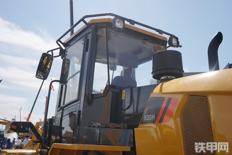 柳工CLG835H装载机展会( )