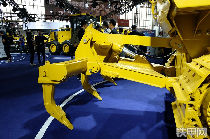 山工SEM816-森林型推土机展会( )