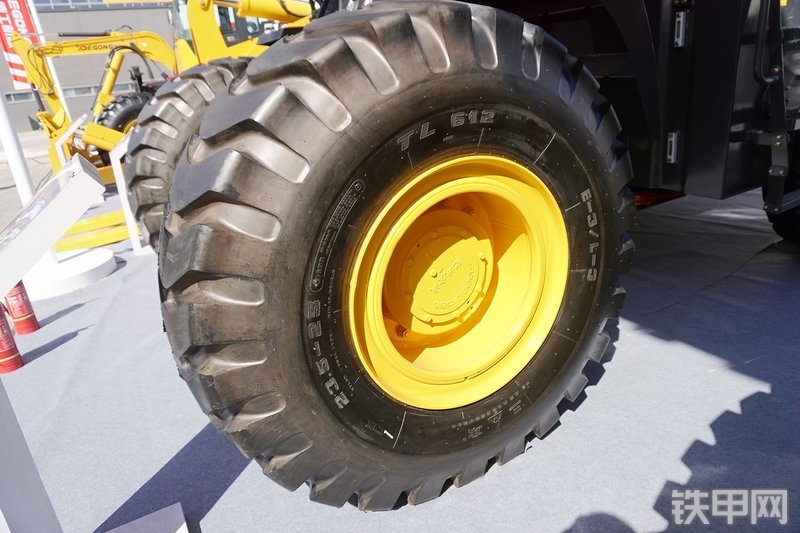 德工DG956N装载机展会( )