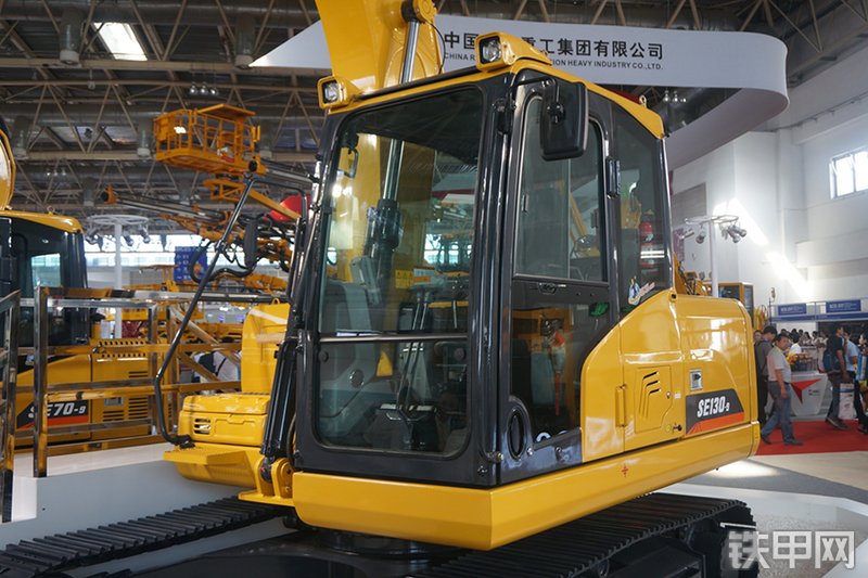 山推SE130-9挖掘机展会( )