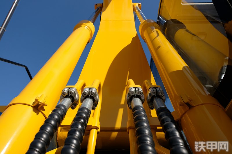 国机重工GE220H挖掘机展会( )