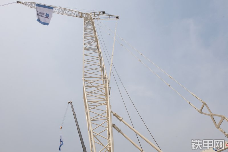 国机重工GWC200起重机展会( )