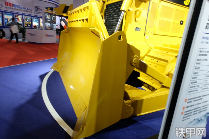 山工SEM816-森林型推土机展会( )