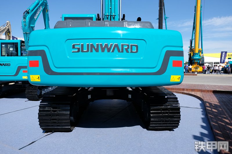 山河智能SWE215E挖掘机展会( )