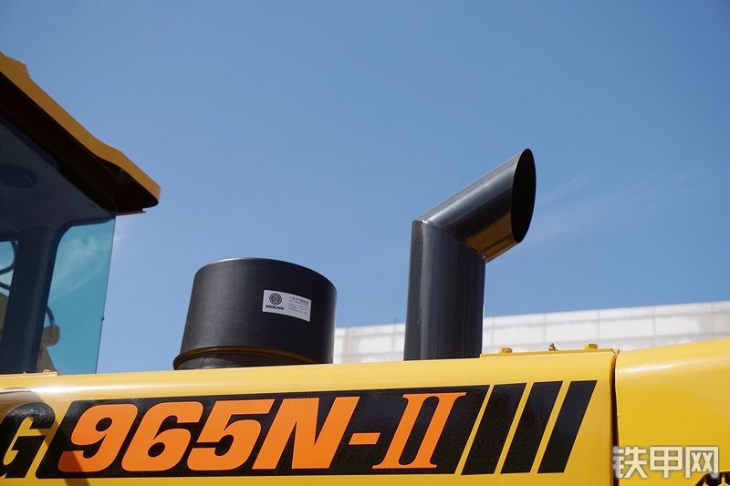 德工DG965-Ⅱ装载机展会( )