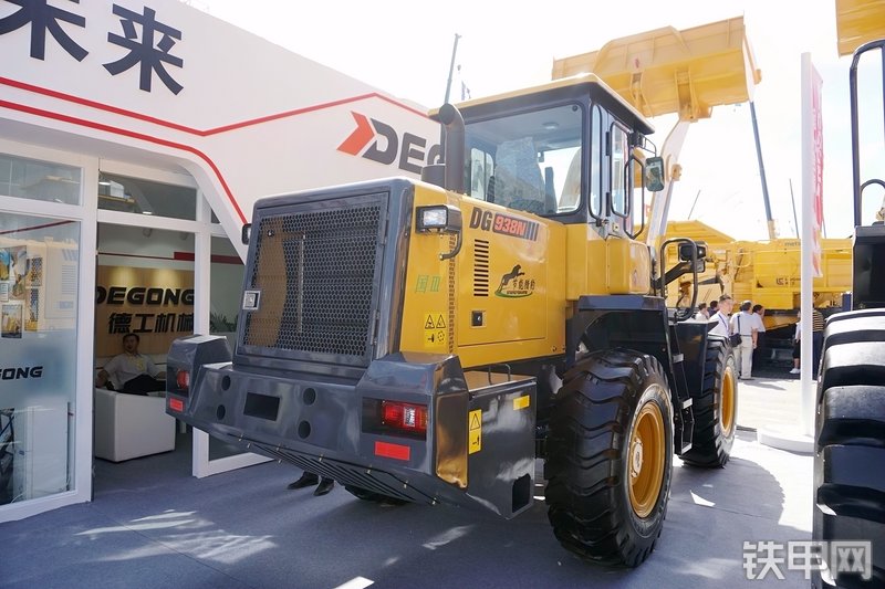 德工DG938N装载机展会( )