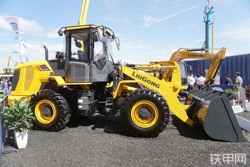 柳工CLG835H装载机展会( )