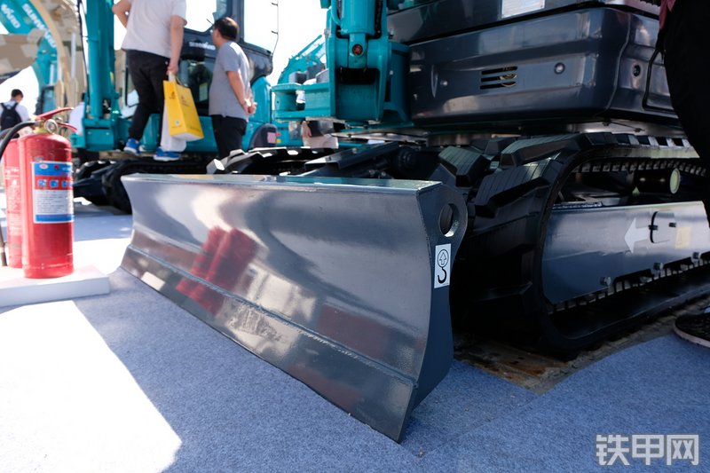 山河智能SWE25UF挖掘机展会( )