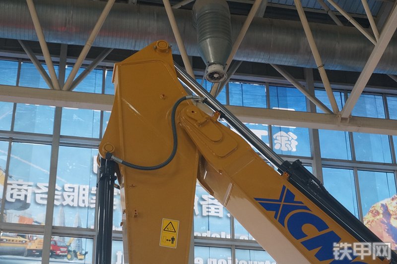 徐工XE215D挖掘机展会( )