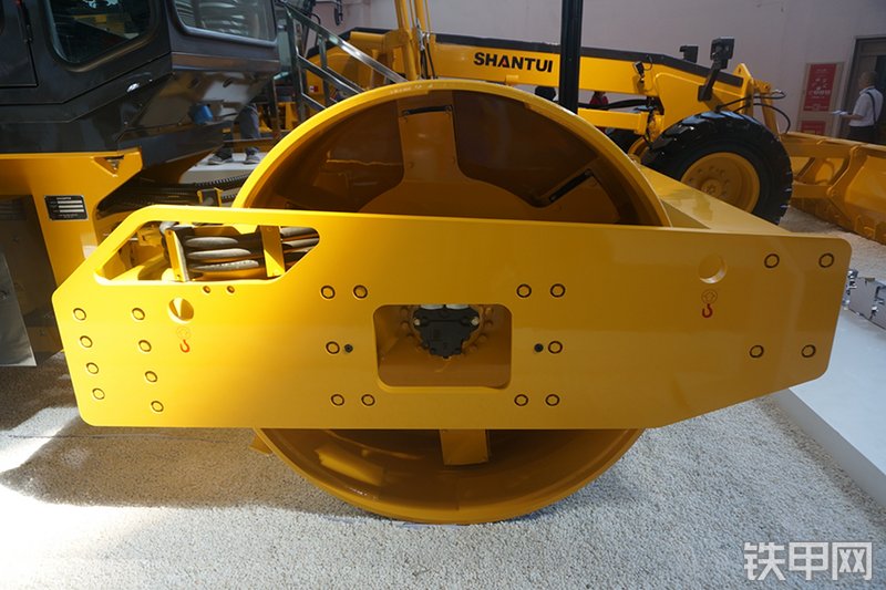 山推SR12-5压路机展会( )