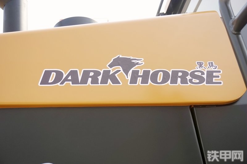 中泽华威HM856HG装载机展会( )