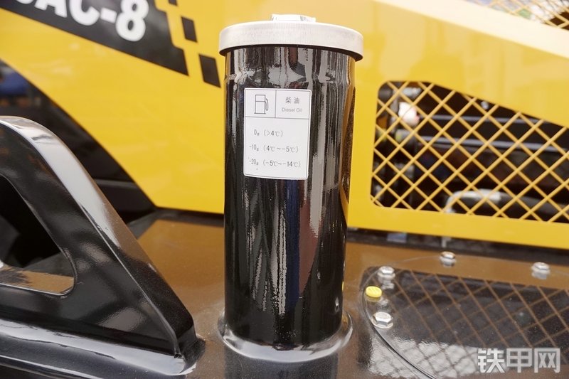 三一重工SSR260AC-8全液压压路机局部