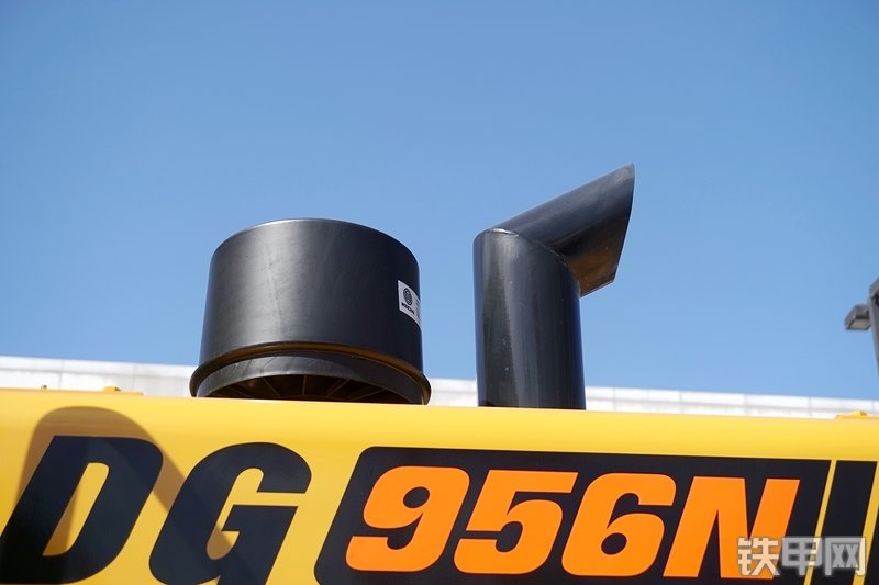 德工DG956N装载机展会( )